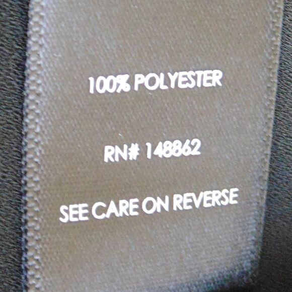 TORRID Harper Top, 3/3X, Black, Split neck, Tab Sleeves, 2 pockets - Picture 11 of 14